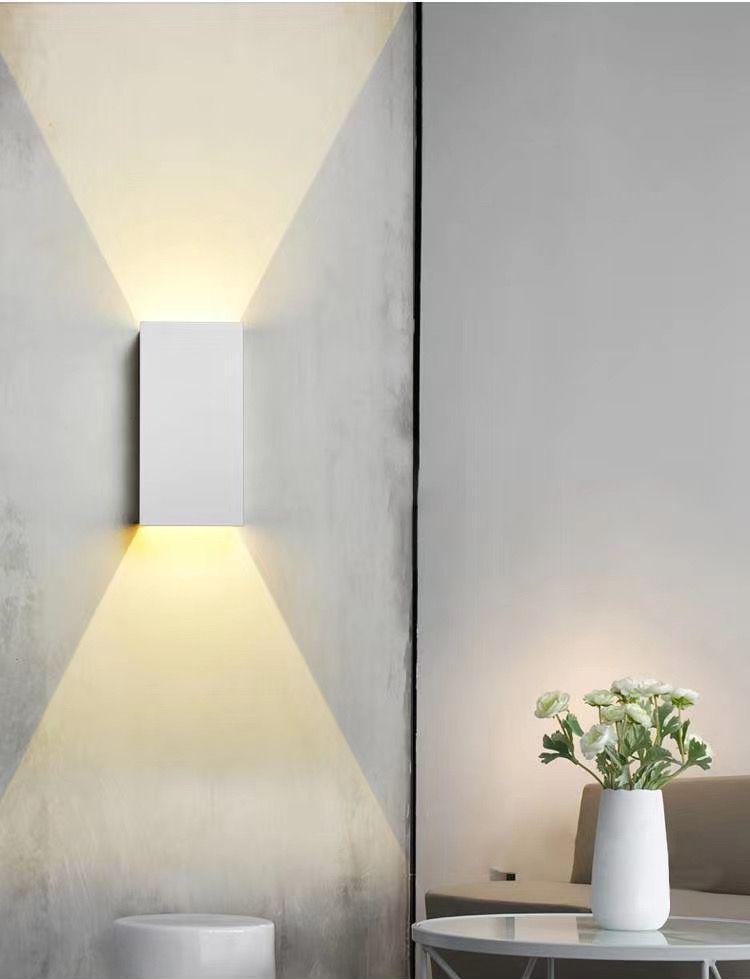 12W LED-Wandleuchte außerhalb LED-Wandleuchte IP65 wasserdicht quadratische Metallschottleuchten Außenwandleuchte Cool