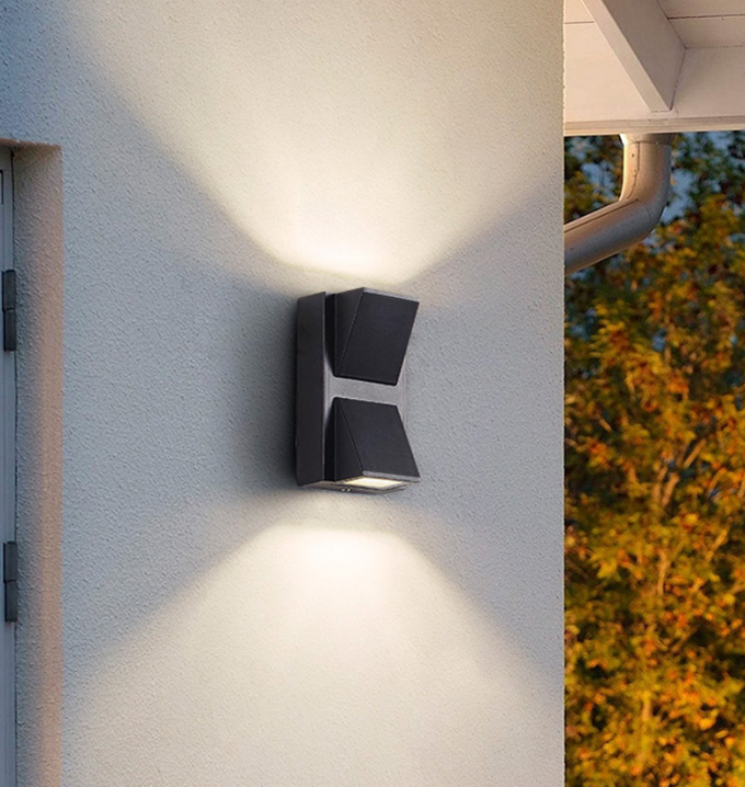 LED-Außenwandleuchte