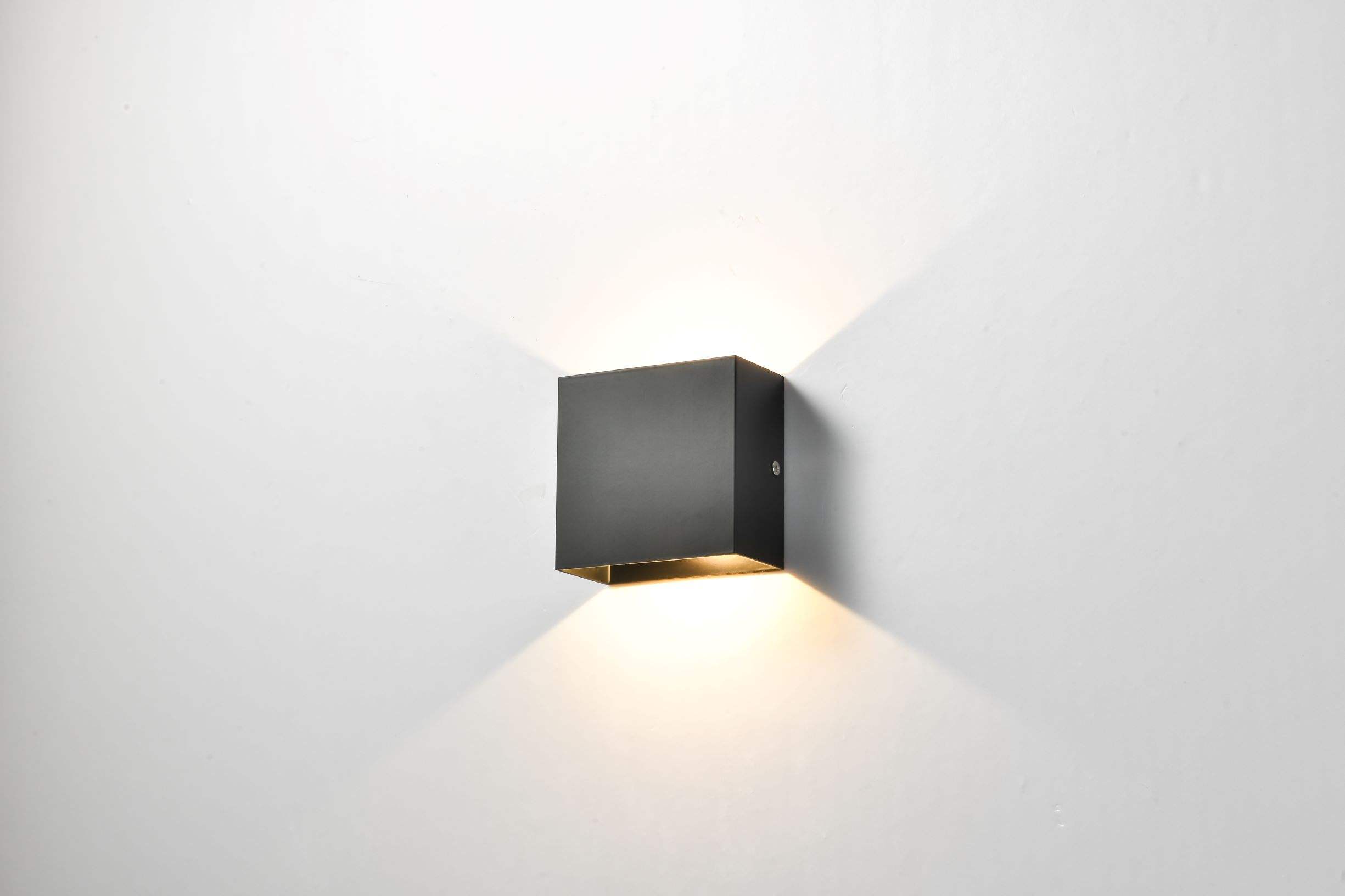 minimalistische Nachttischlampe