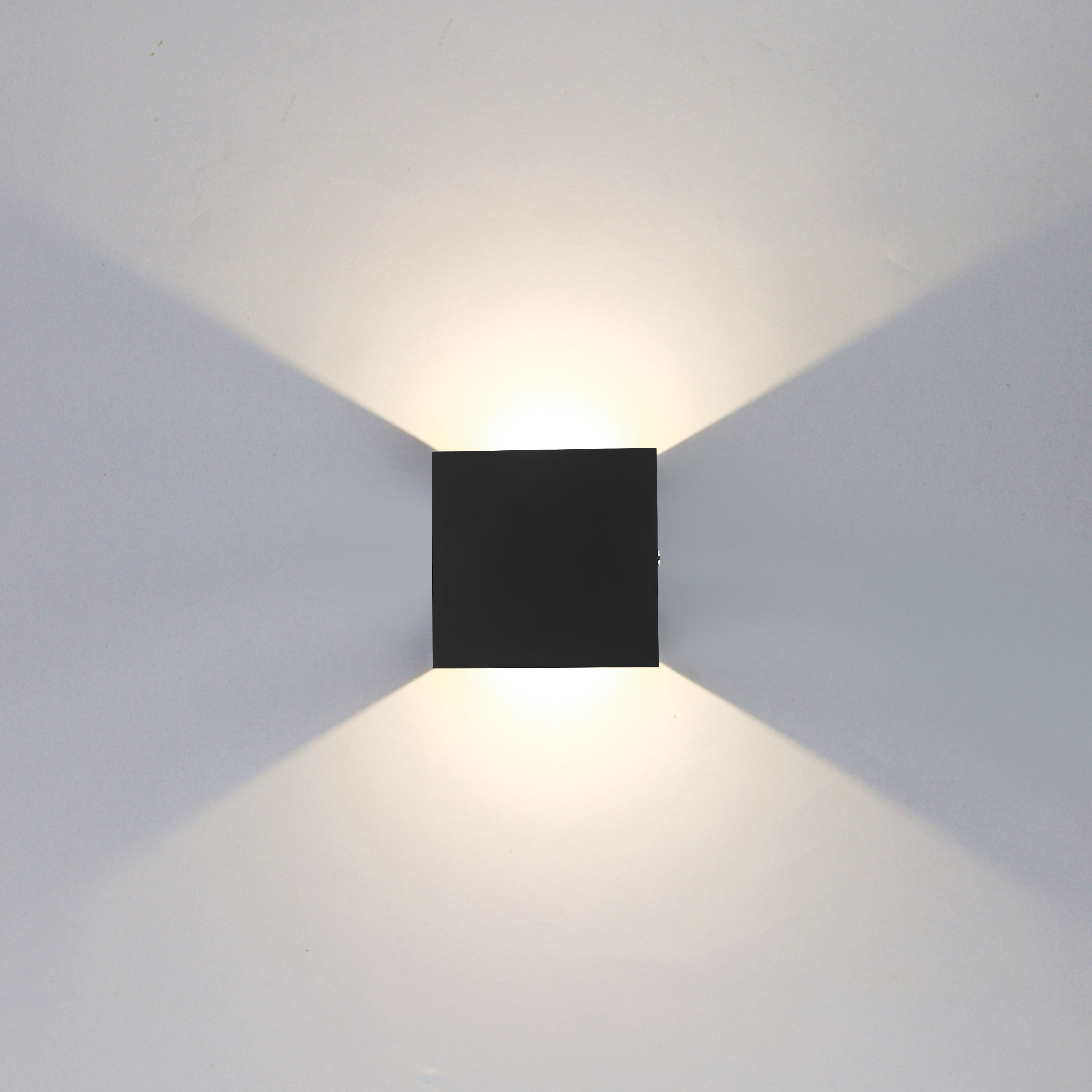 Nachttischlampen zur Wandmontage