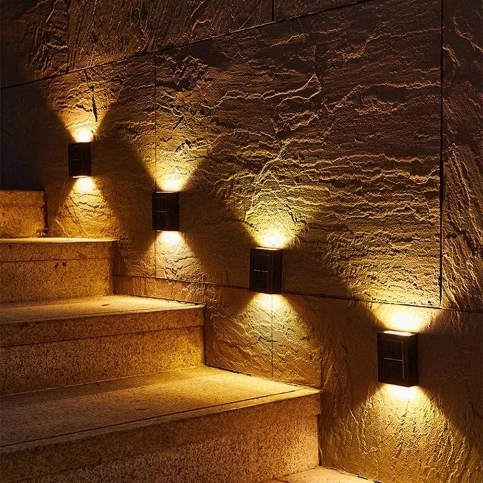 lumières led solaires extérieures