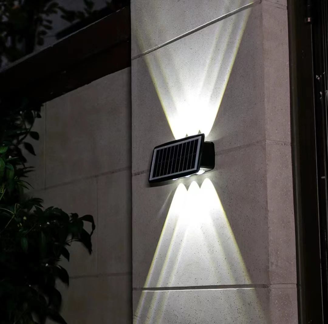 Solarbetriebene LED-Wandleuchte