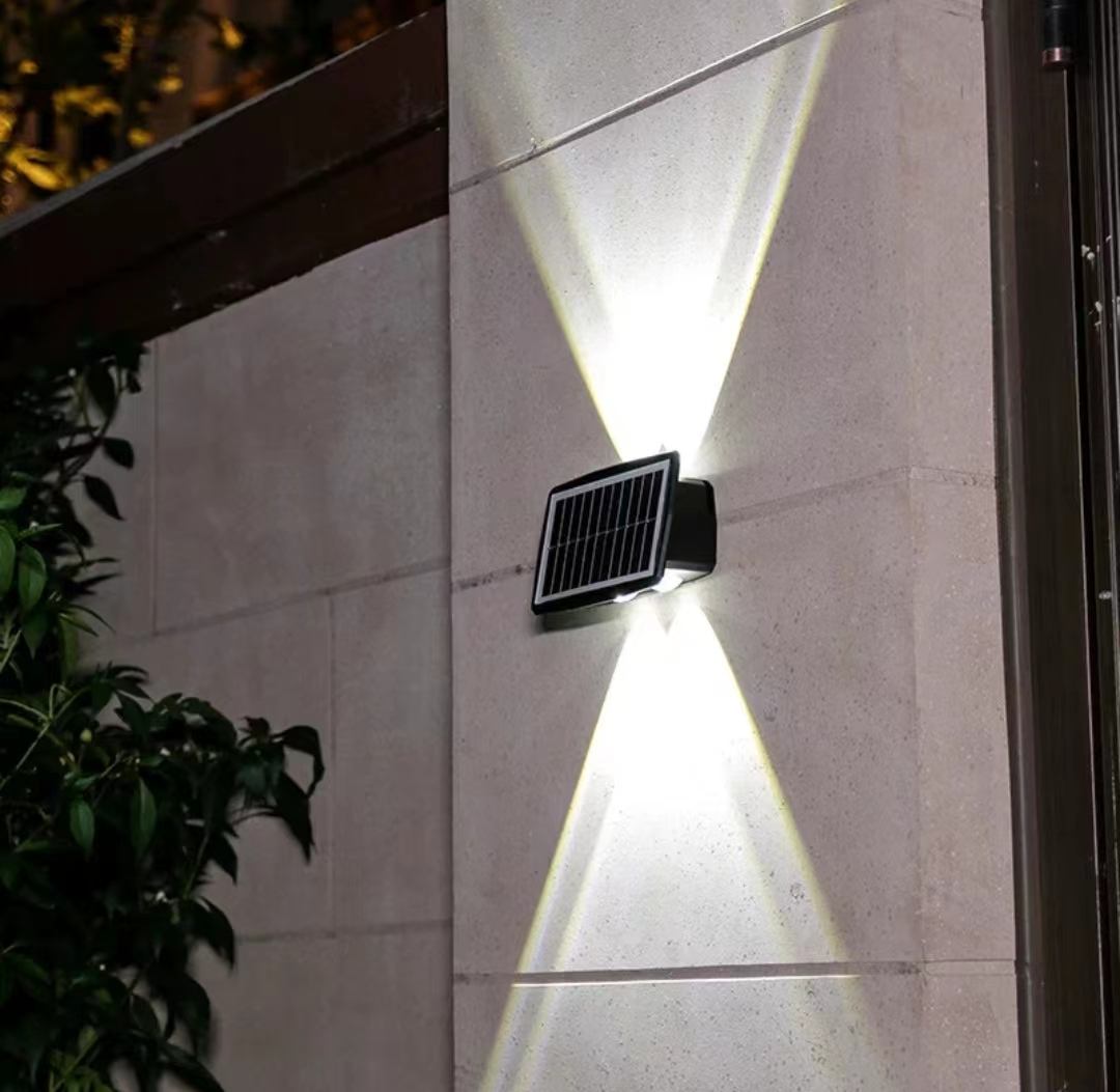 LED-Solar-Außenleuchte