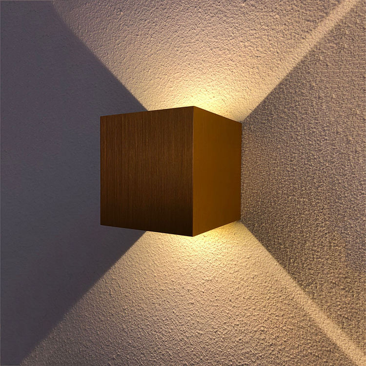 LED-Außenwandleuchte