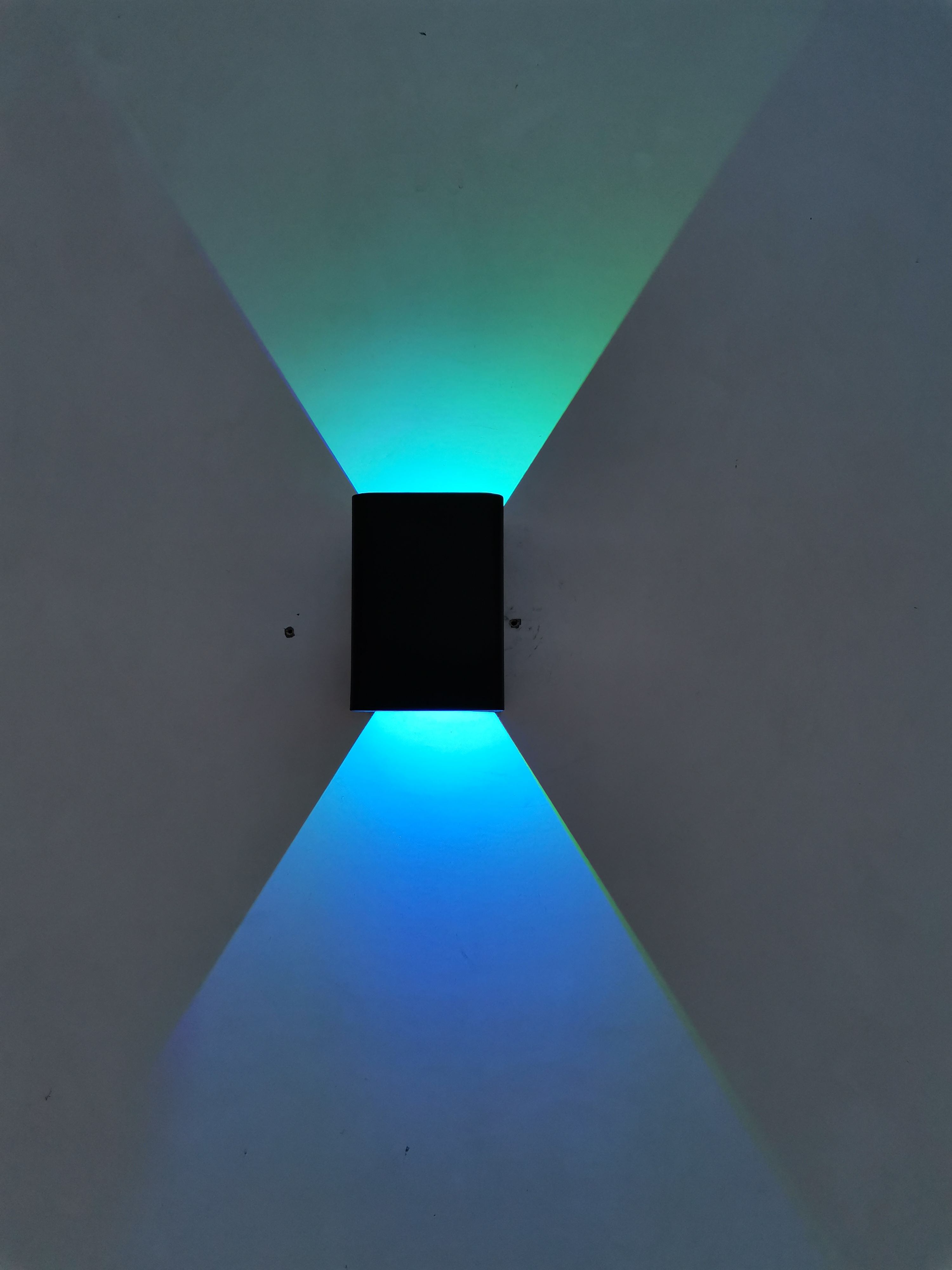 RGB mit Controller Moden Wasserdichte LED-Veranda-Leuchter-Wandleuchten für den Innenbereich, Wandlampe aus Aluminiummaterial