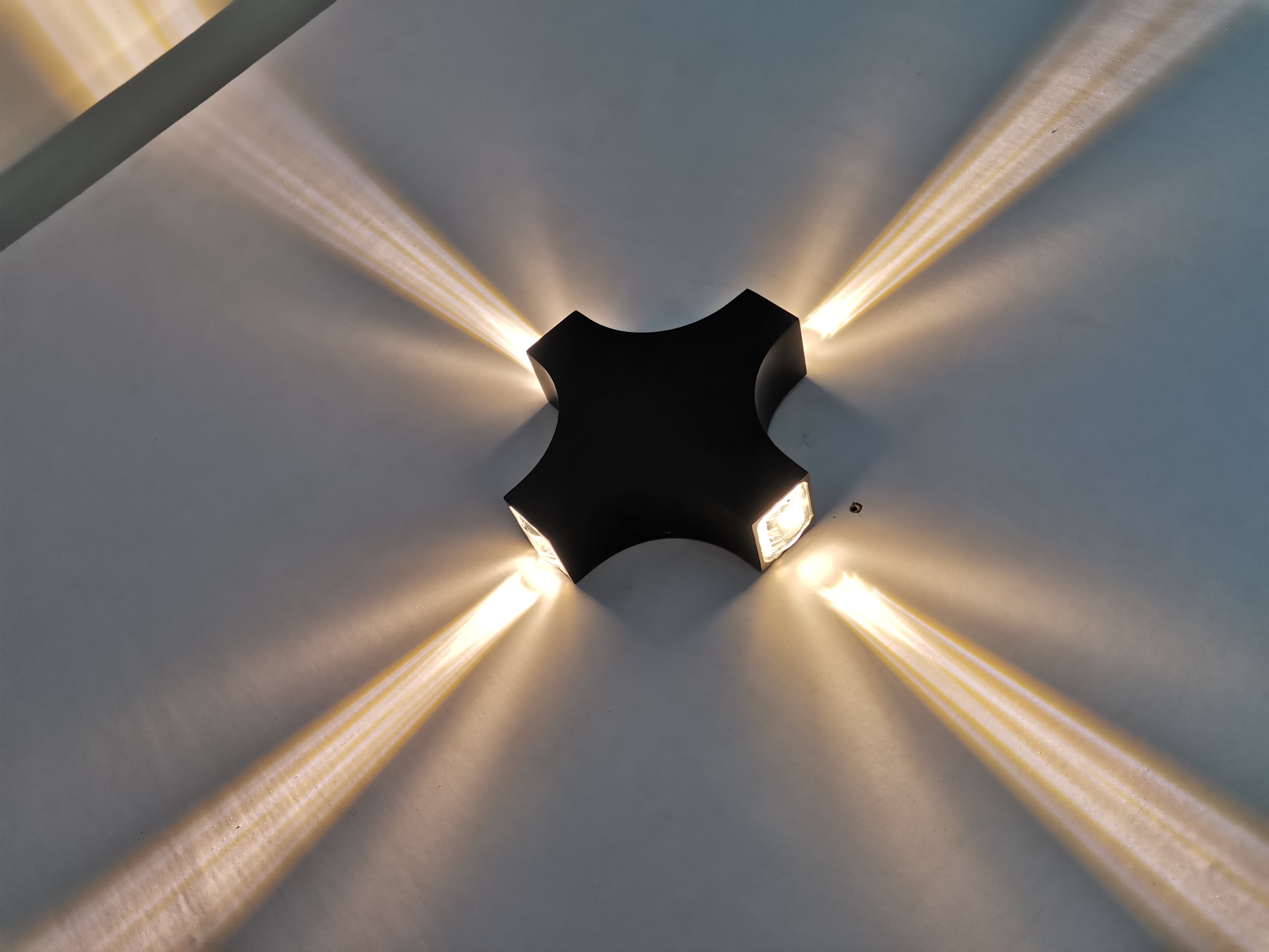 apliques modernos de iluminación exterior