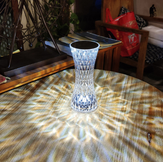 Shinning Touch RGB mit ferngesteuerter, unbeweglicher Schreibtischlampe, Kristallladung, LED-Streifenlampenprojektor, romantische 16-Farben-Nachtlampe