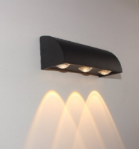 Moderne, einfache, wasserdichte IP65-LED-Wandleuchte für den Außenbereich
