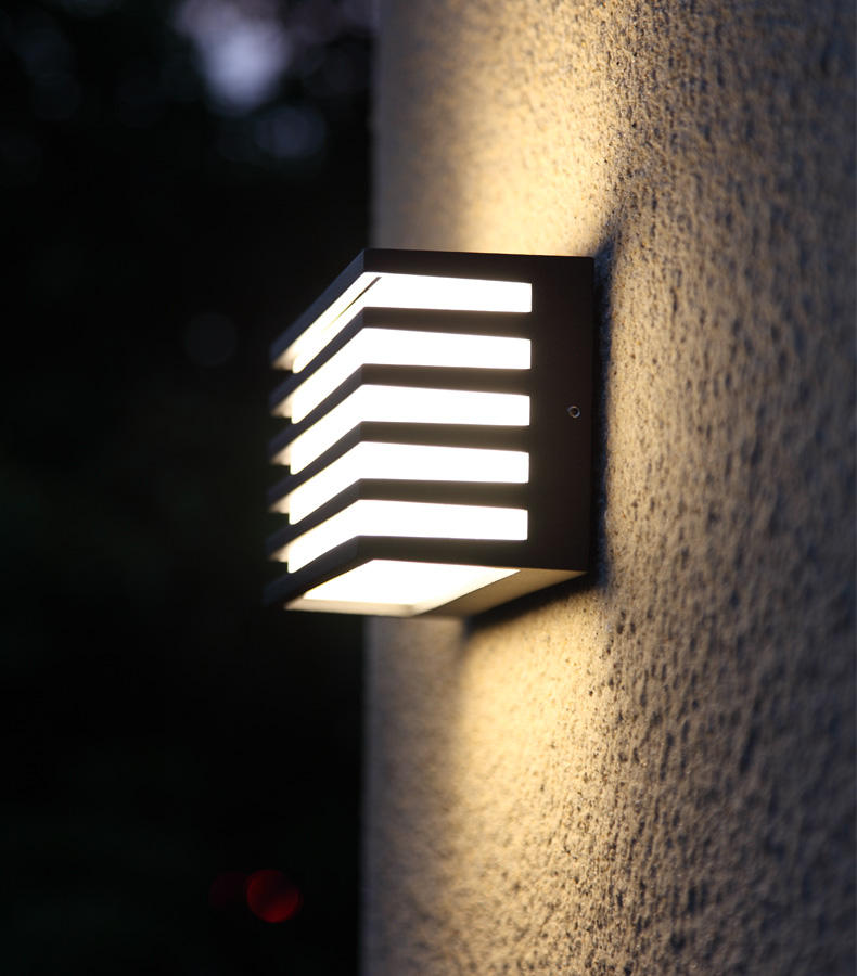 Neue wasserdichte moderne LED-Wandlampen für den Außenbereich, lange Acryl-Wohnzimmer-Schlafzimmer-Gang-Veranda-Schwarz-Innenbeleuchtung