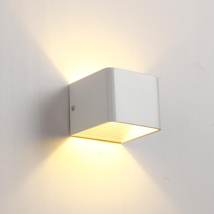 Lámpara de pared cuadrada