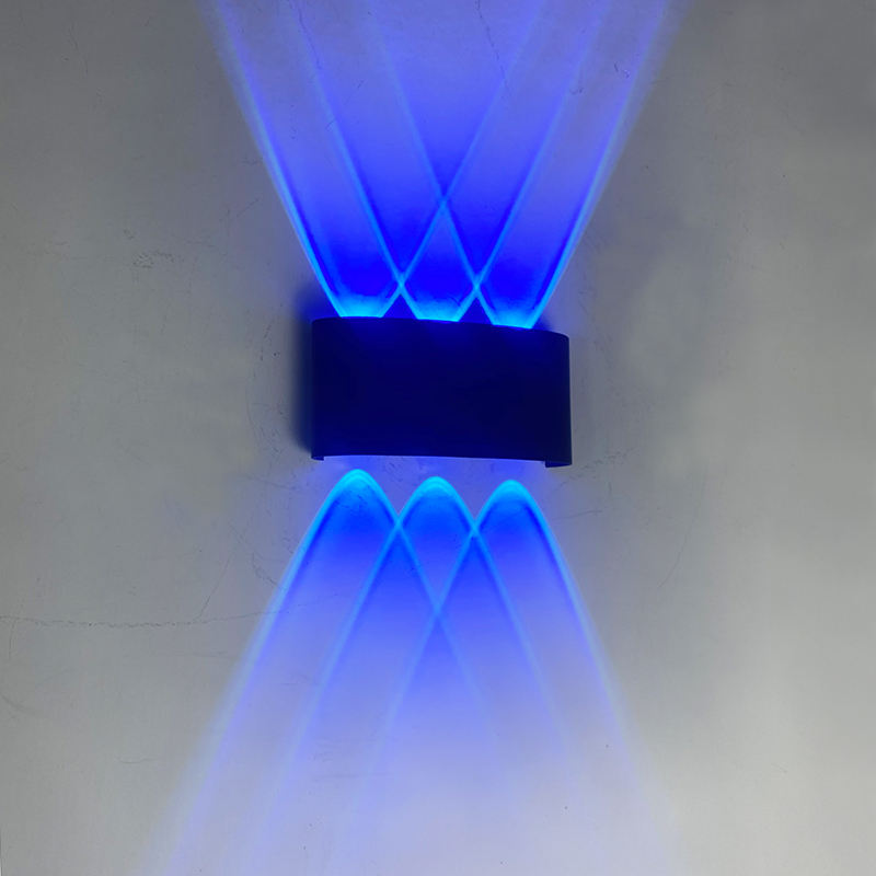 Einfache runde Wandleuchte mit LED-Wohnzimmerhintergrund
