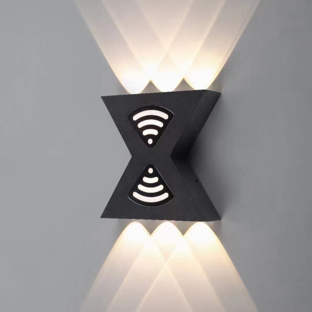 Lámpara de pared en forma de X