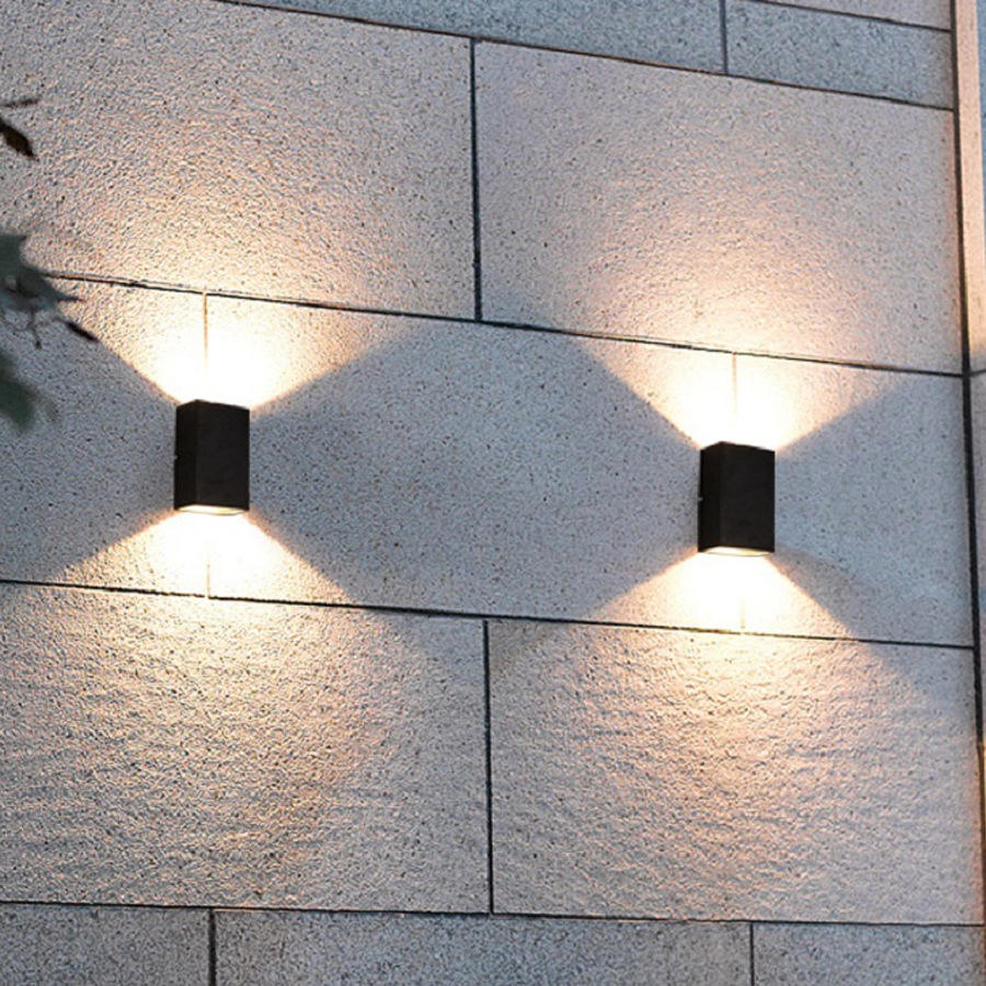 moderne Wandleuchte für den Außenbereich