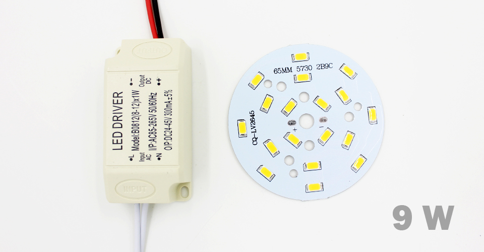 3W 5W 7W 9W 12W 15W 18W 24W SMD5730 Leuchtdiodenchip + Kunststoffgehäuse LED-Treiber-Netzteil für LED-Deckenleuchte