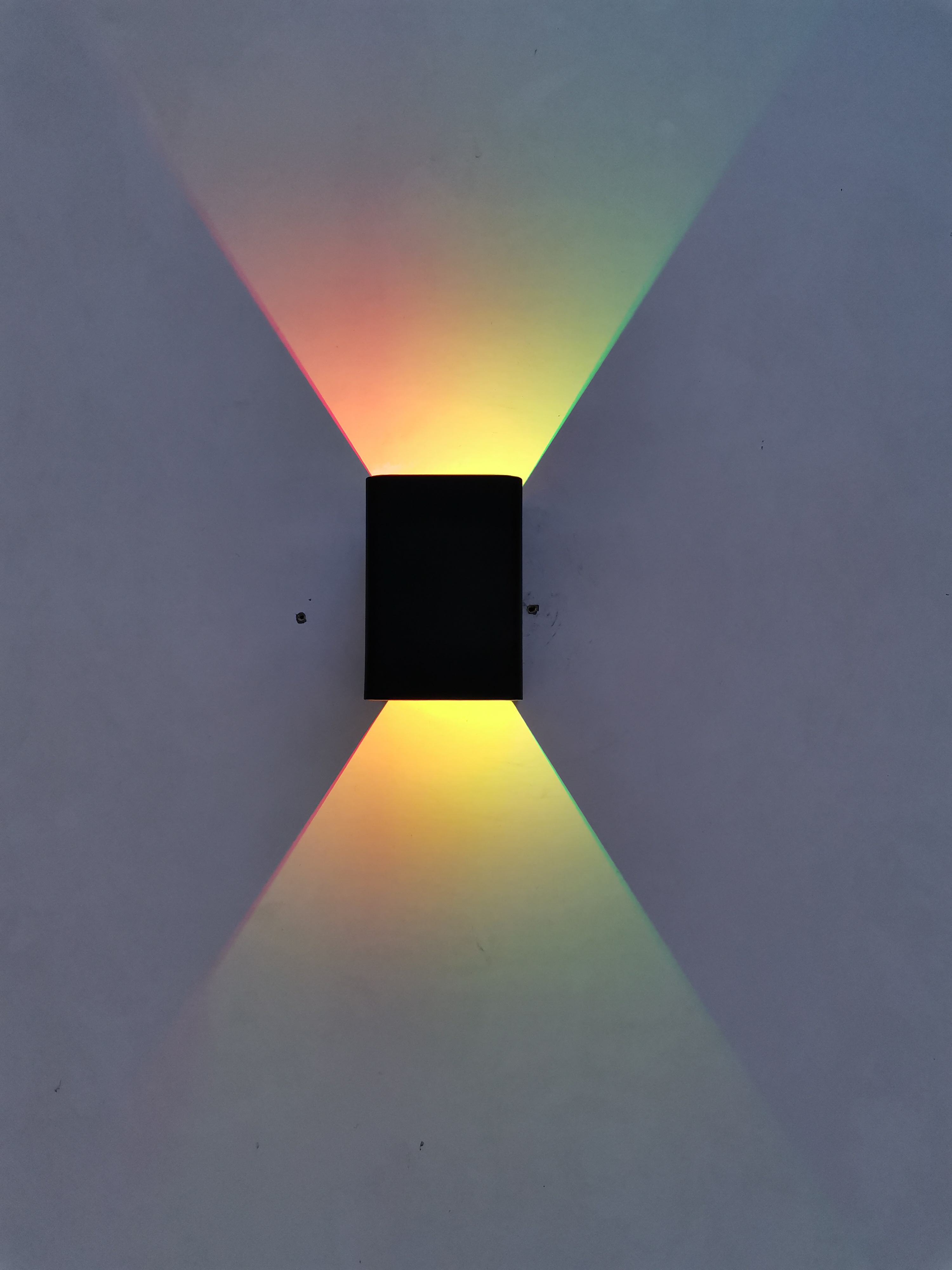 RGB mit Controller, moderne wasserdichte LED-Veranda-Wandleuchte, Wandleuchte für den Innenbereich, nach oben und unten 