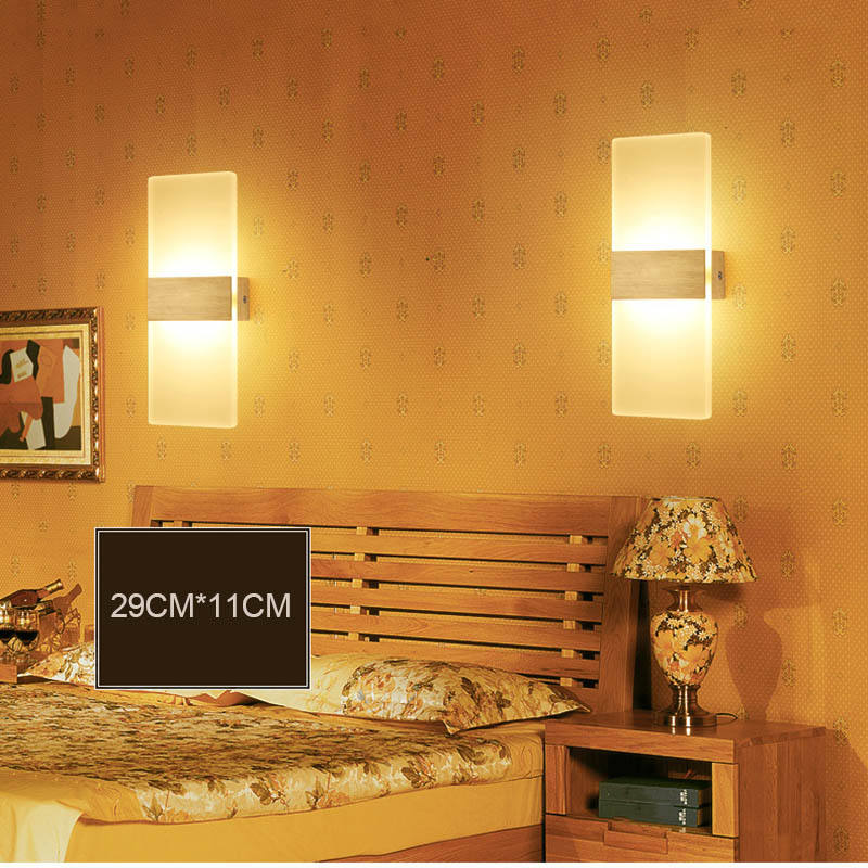 Nachttisch-Wandlampe